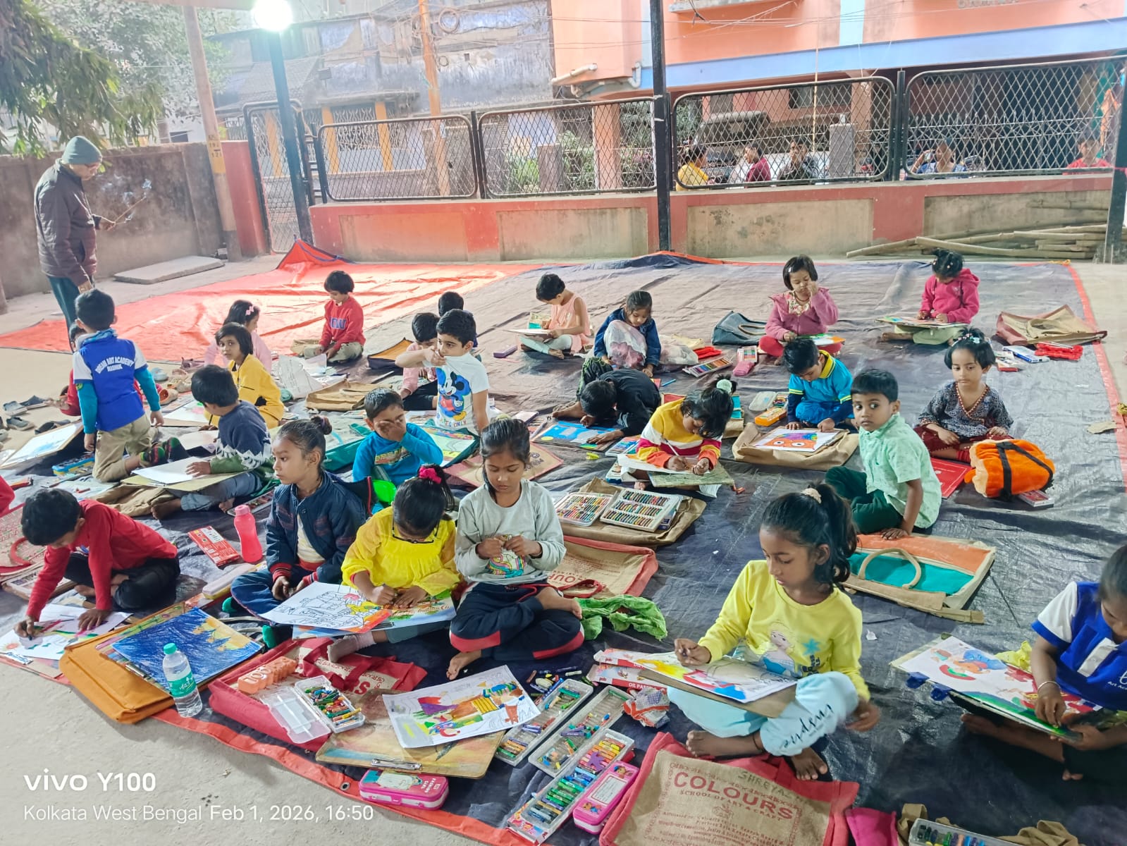 SIT & DRAW COMPETITION