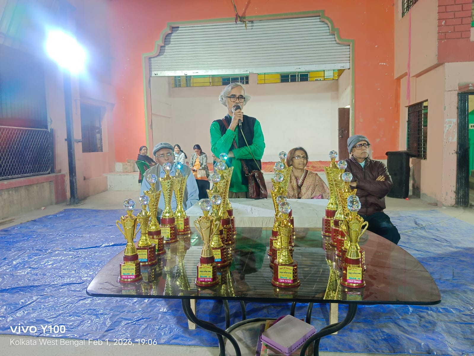 SIT & DRAW COMPETITION